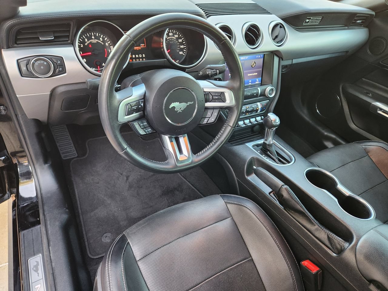 Used 2020 Ford Mustang Premium RWD image 24