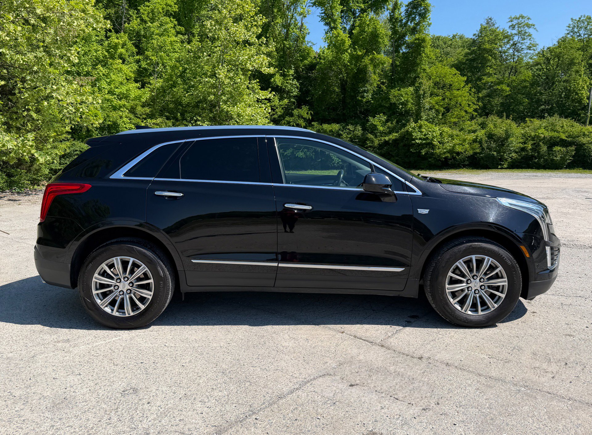 Used 2019 Cadillac XT5 Premium Luxury w/ Driver Assist Package FWD image 8