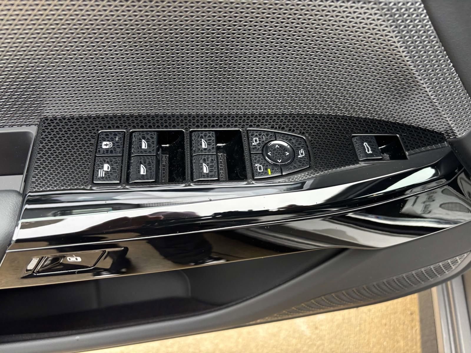 New 2026 BMW 740i xDrive image 10