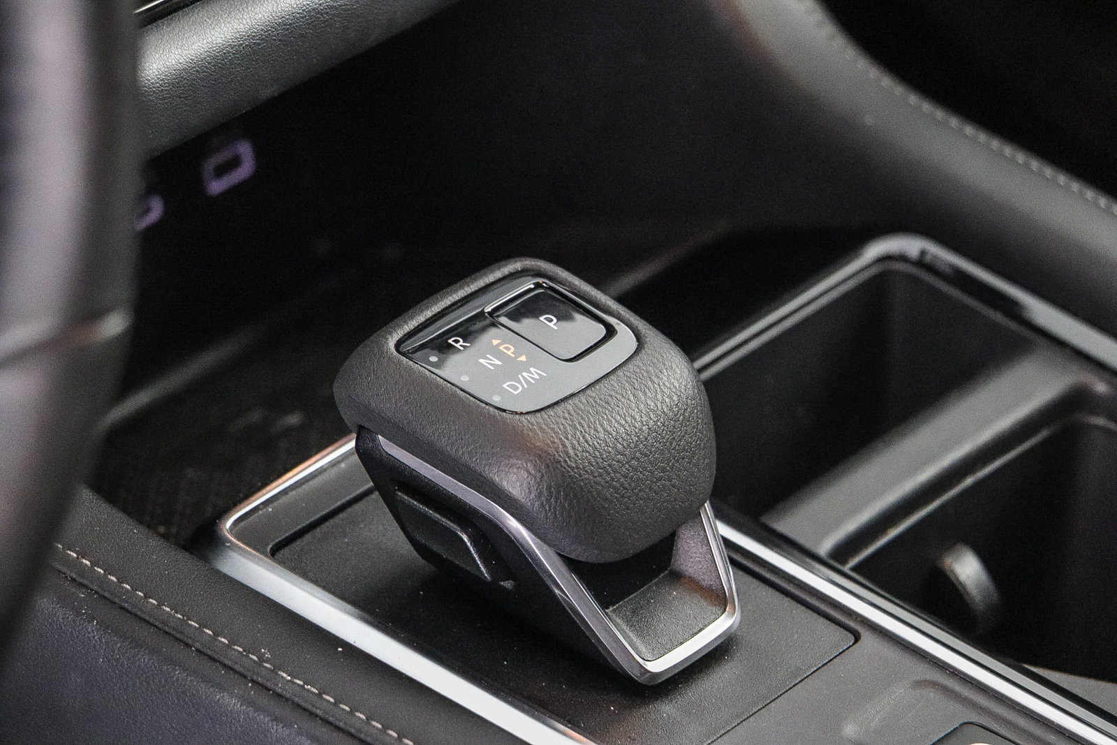 Used 2025 Nissan Pathfinder SL FWD image 22