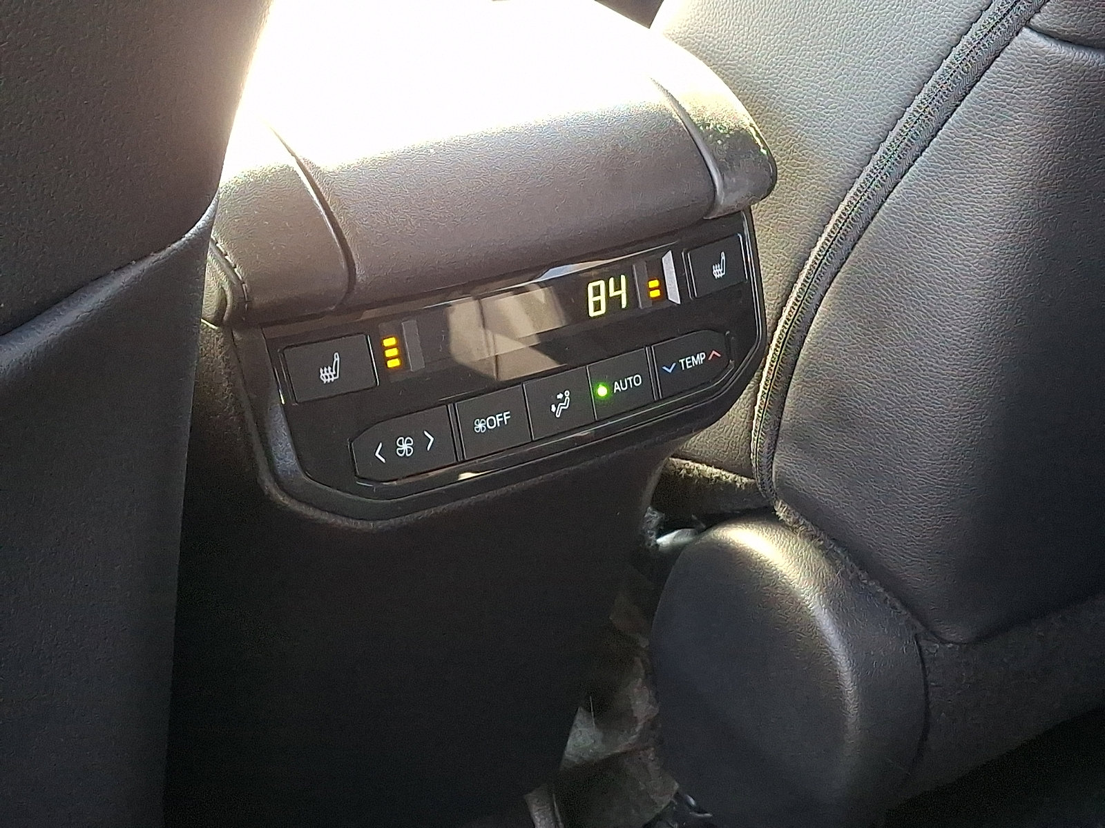 New 2026 Toyota Highlander Platinum image 8