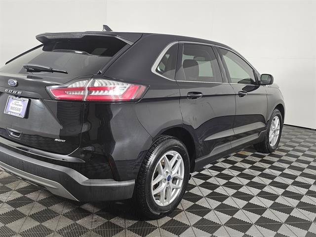 Used 2022 Ford Edge SEL image 4