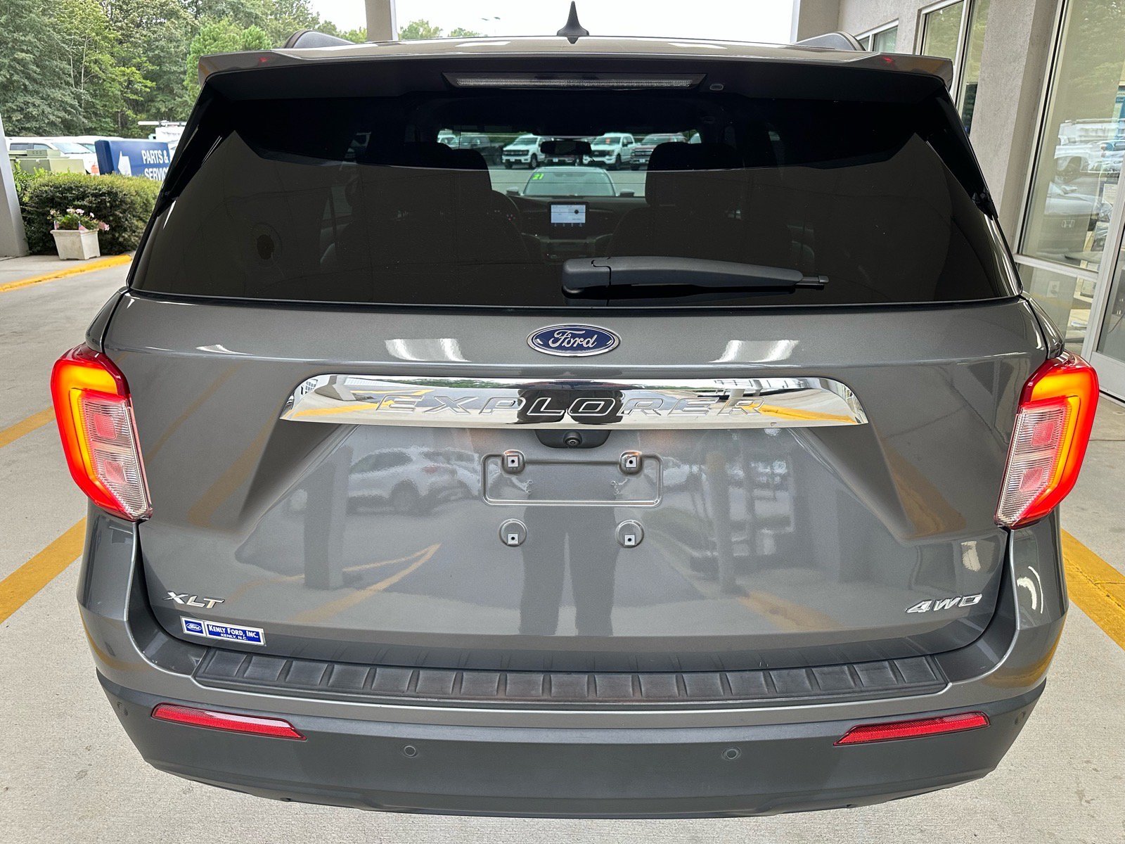 Certified 2023 Ford Explorer XLT AWD/4WD image 11