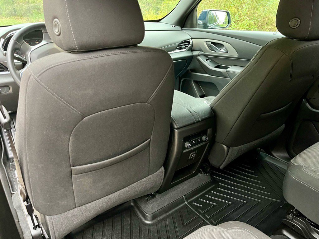 Used 2023 Chevrolet Traverse LT image 19