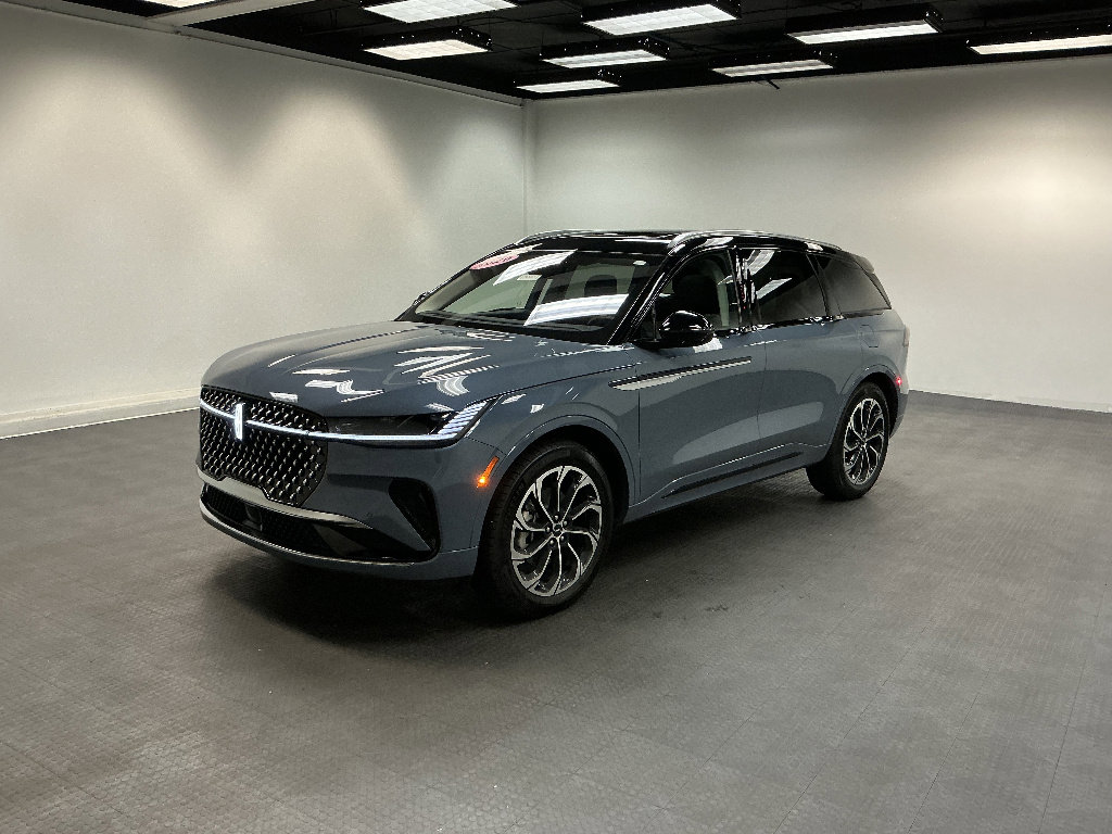 Used 2026 Lincoln Nautilus Reserve AWD/4WD image 1