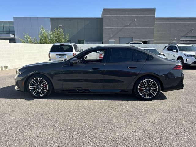 New 2026 BMW 550e xDrive w/ Premium Package AWD/4WD image 9