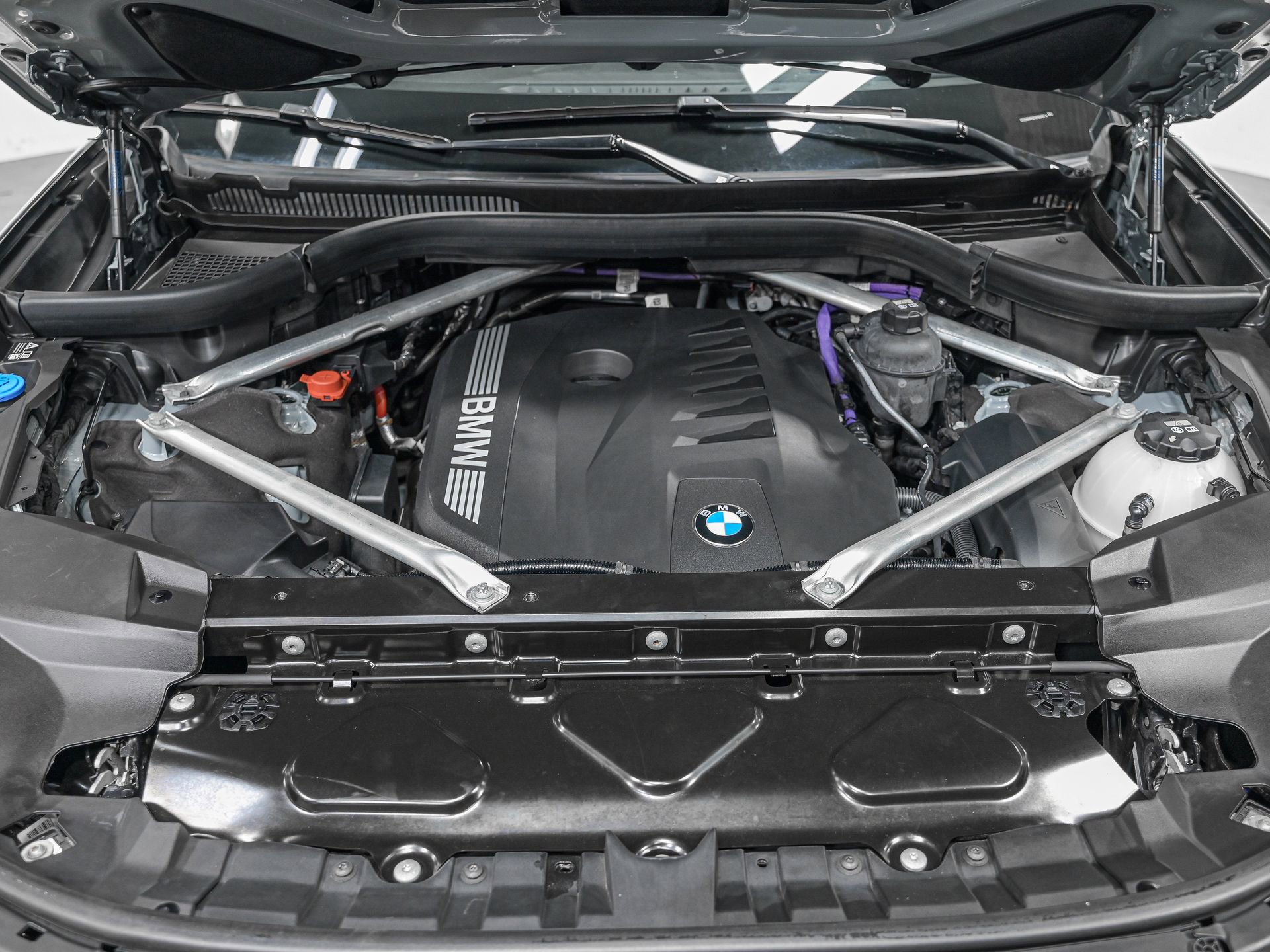 Used 2023 BMW X7 xDrive40i w/ M Sport Package image 11