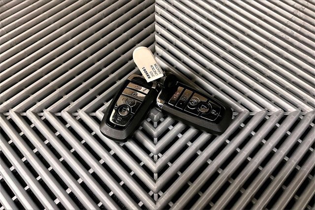 Used 2023 Lincoln Aviator Reserve w/ Elements Package Plus image 9