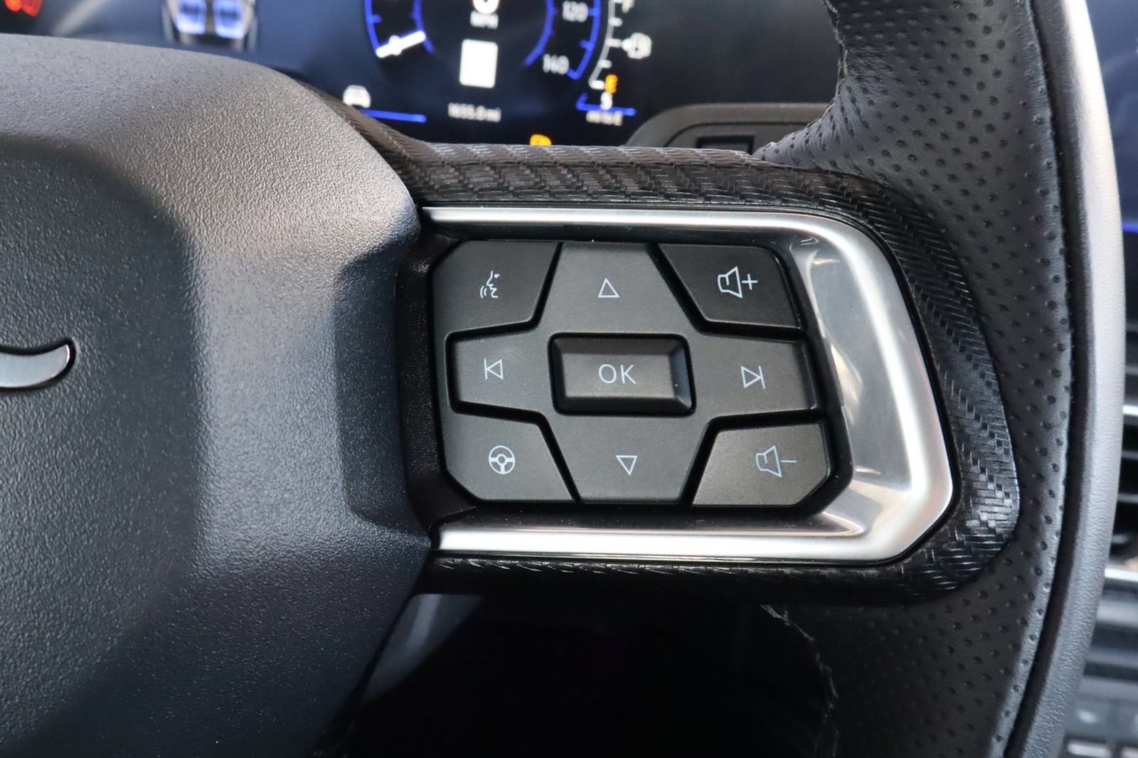 Used 2025 Ford Mustang Premium RWD image 26