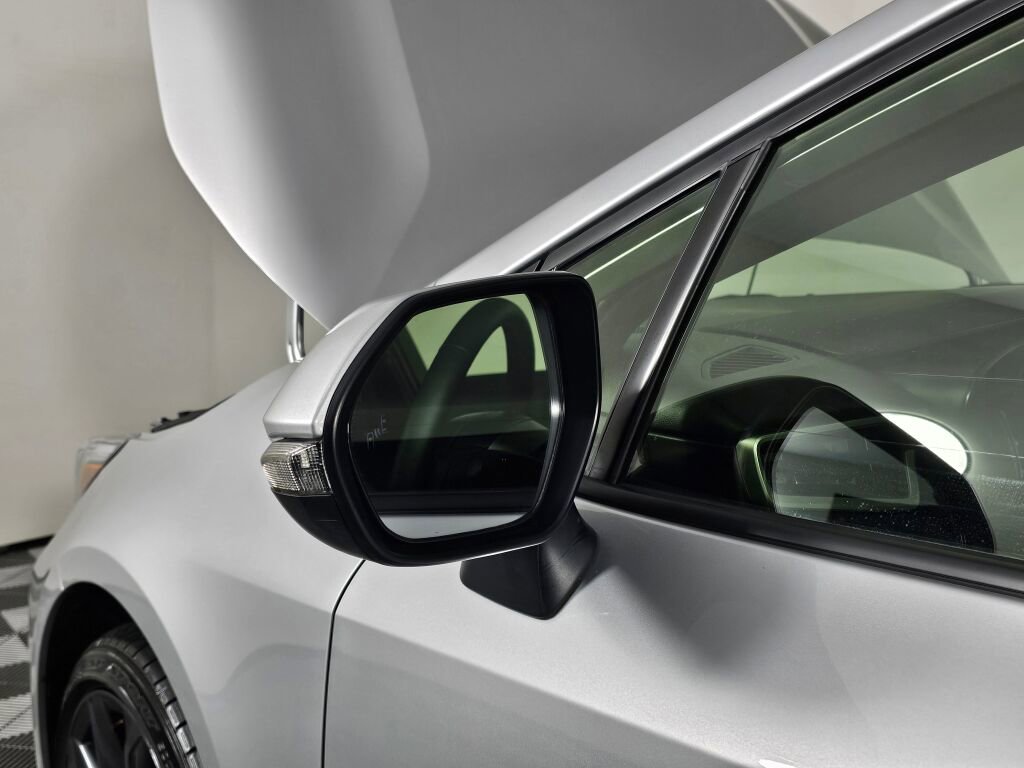 Used 2025 Toyota Corolla SE w/ SE Premium Package image 12