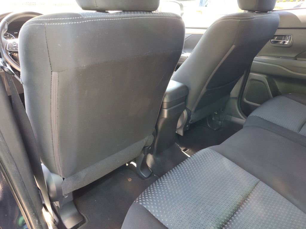 Used 2016 Mitsubishi Outlander AWD image 15