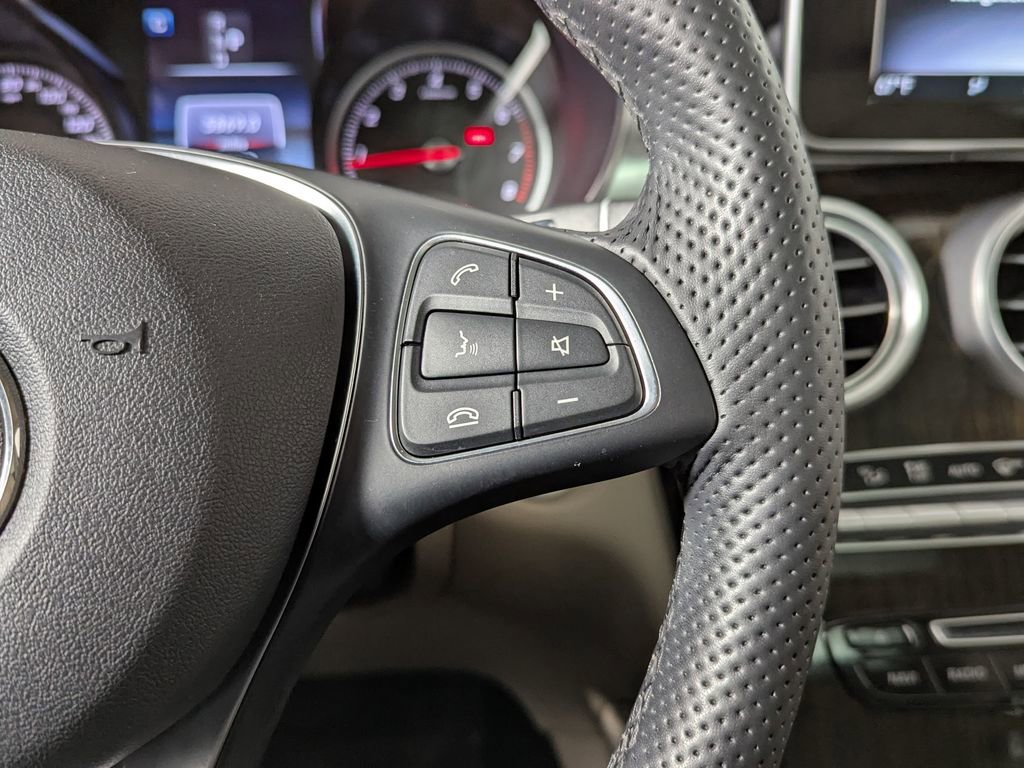 Used 2019 Mercedes-Benz GLC 300 4MATIC image 30