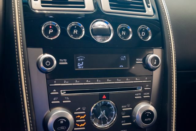 Used 2012 Aston Martin Virage Coupe RWD image 21