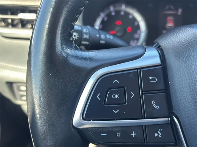 Used 2020 Toyota Highlander LE image 24