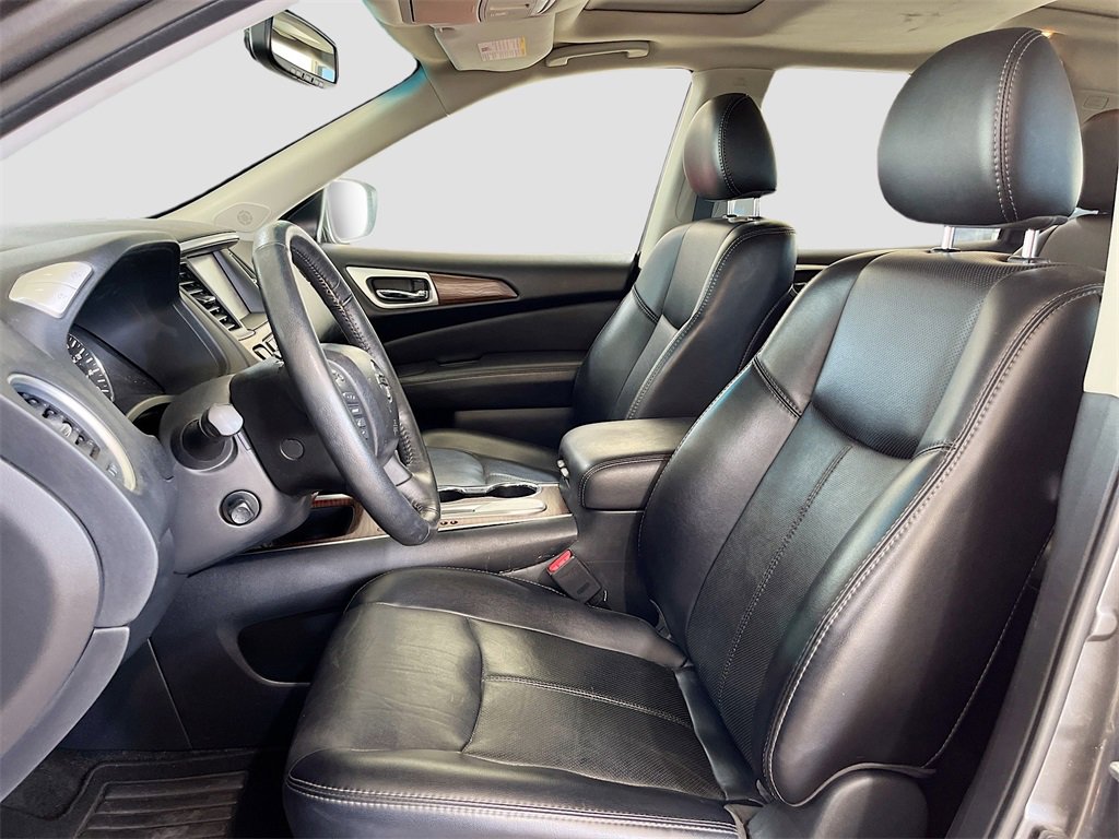 Used 2019 Nissan Pathfinder Platinum w/ Cargo Package image 21