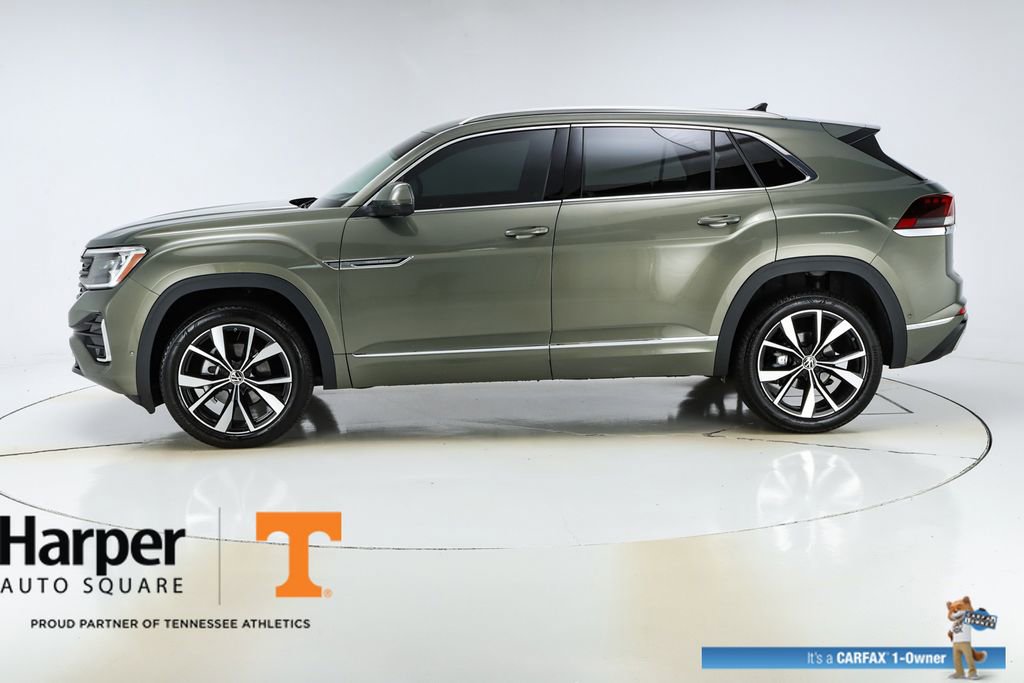 Used 2025 Volkswagen Atlas Cross Sport SEL Premium R-Line image 2