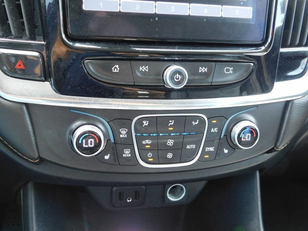 Used 2019 Chevrolet Traverse LT w/ LPO, Floor Liner Package image 15