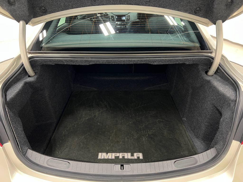 Used 2015 Chevrolet Impala LTZ FWD image 27