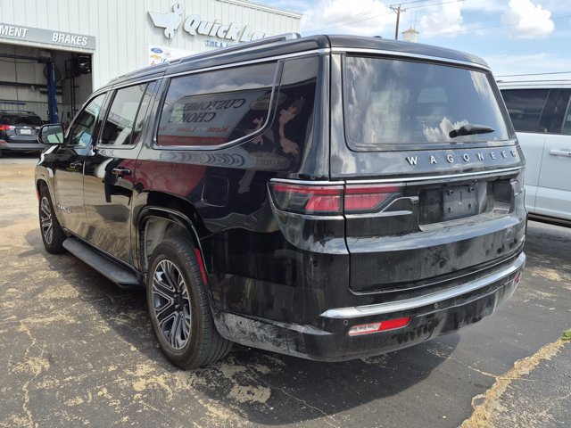 Used 2024 Jeep Wagoneer L Series II AWD/4WD image 7