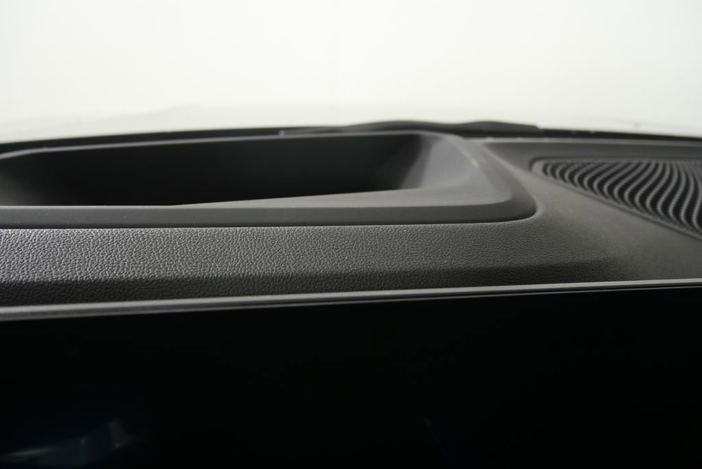 Used 2025 BMW 330i xDrive Sedan image 18