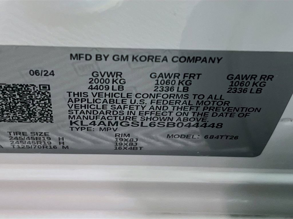 Used 2025 Buick Encore GX Avenir w/ Avenir Technology Package image 29