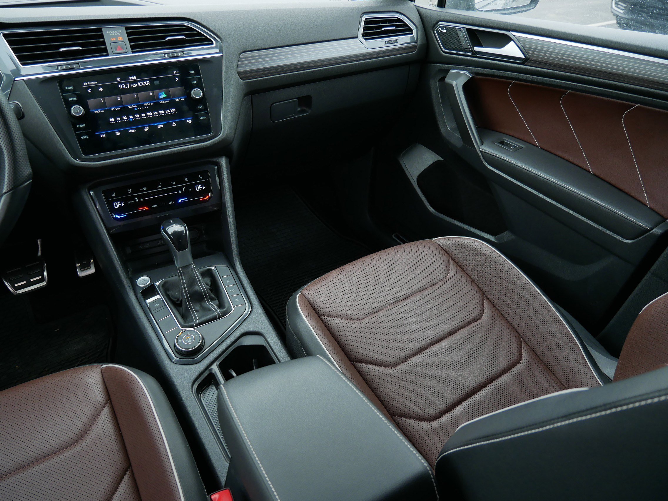 Used 2022 Volkswagen Tiguan SEL R-Line image 11