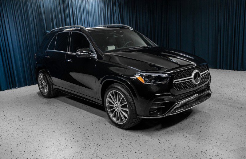 New 2026 Mercedes-Benz GLE 580 4MATIC image 3