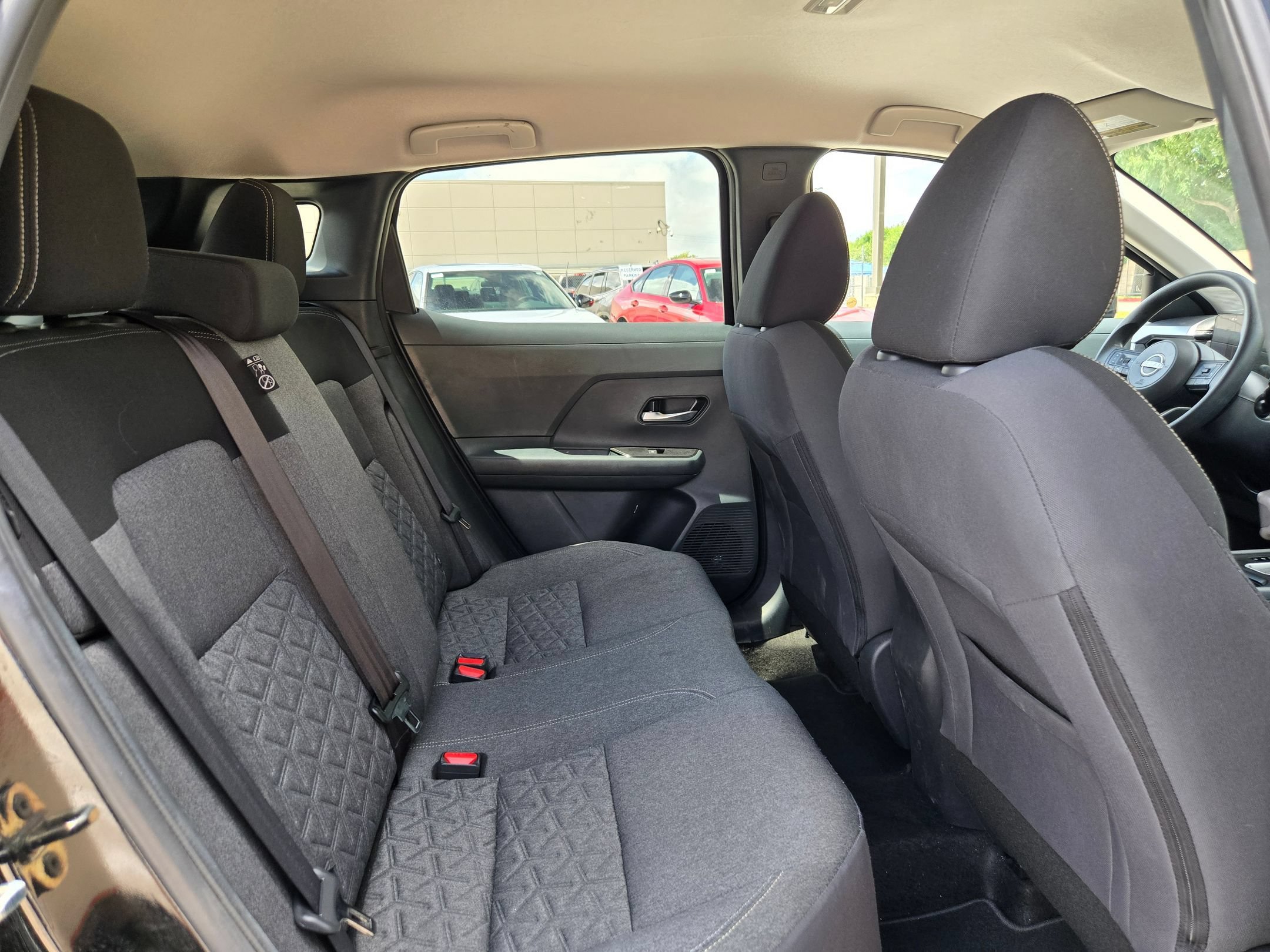 Used 2025 Nissan Kicks SV FWD image 25