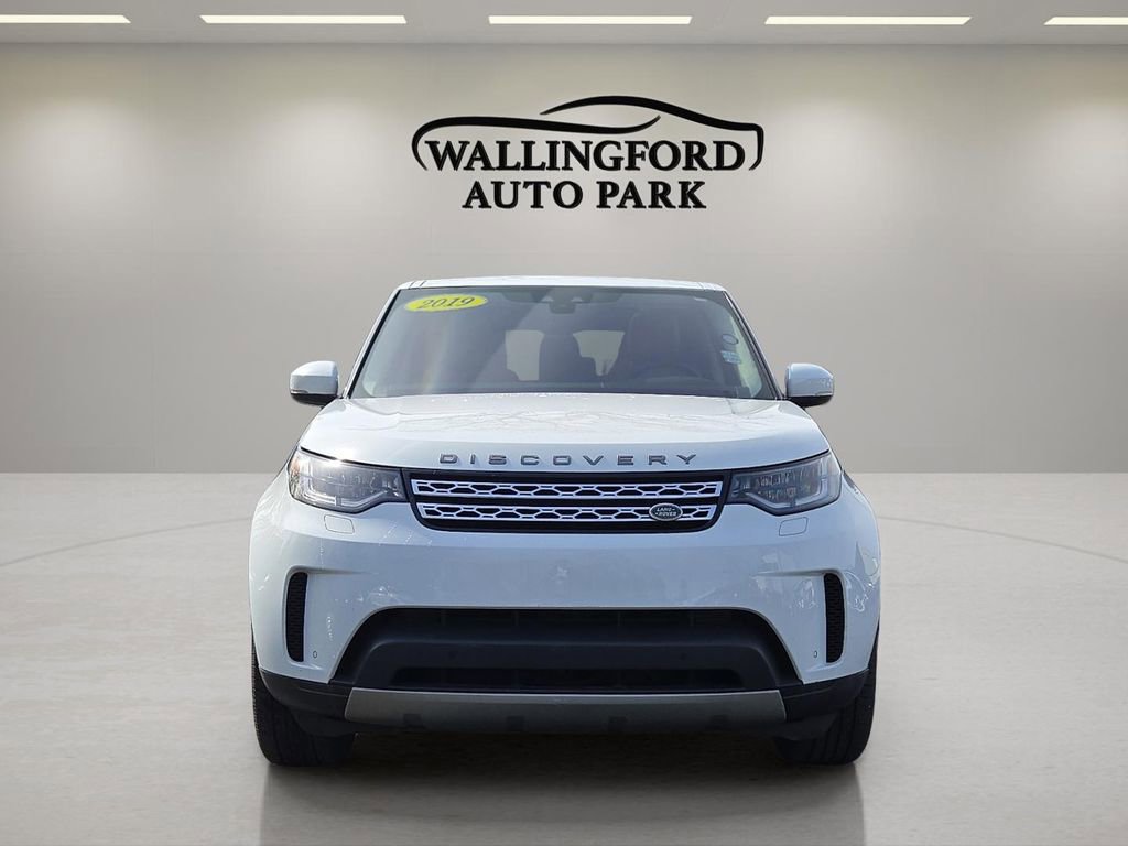 Used 2019 Land Rover Discovery HSE image 2