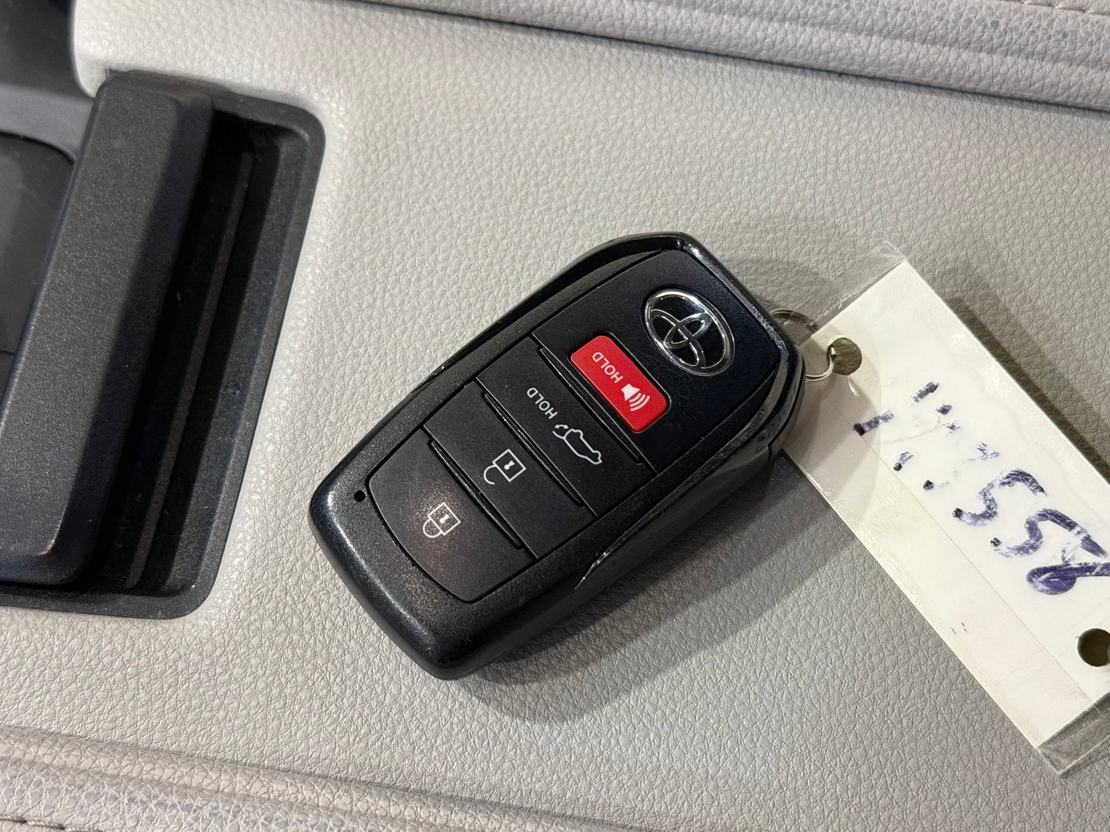 Used 2024 Toyota Grand Highlander AWD Hybrid image 35