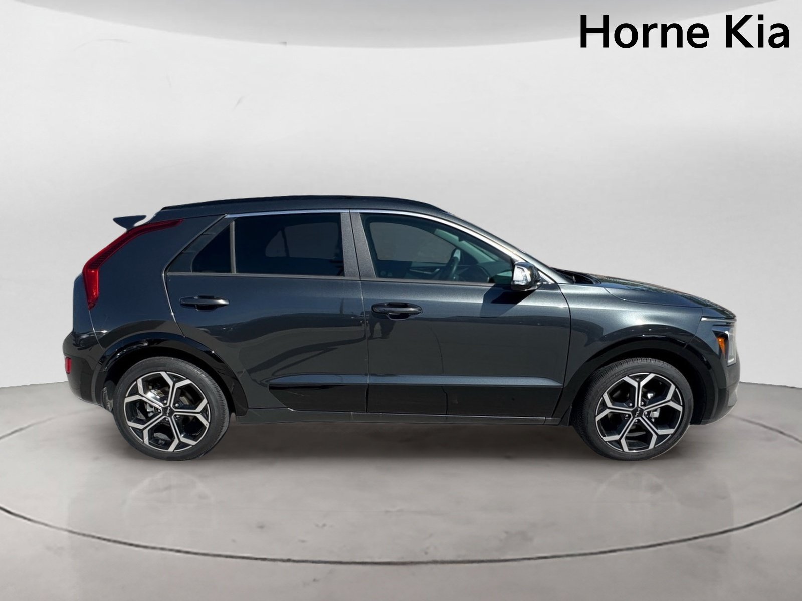 Certified 2024 Kia Niro EX Touring FWD image 3