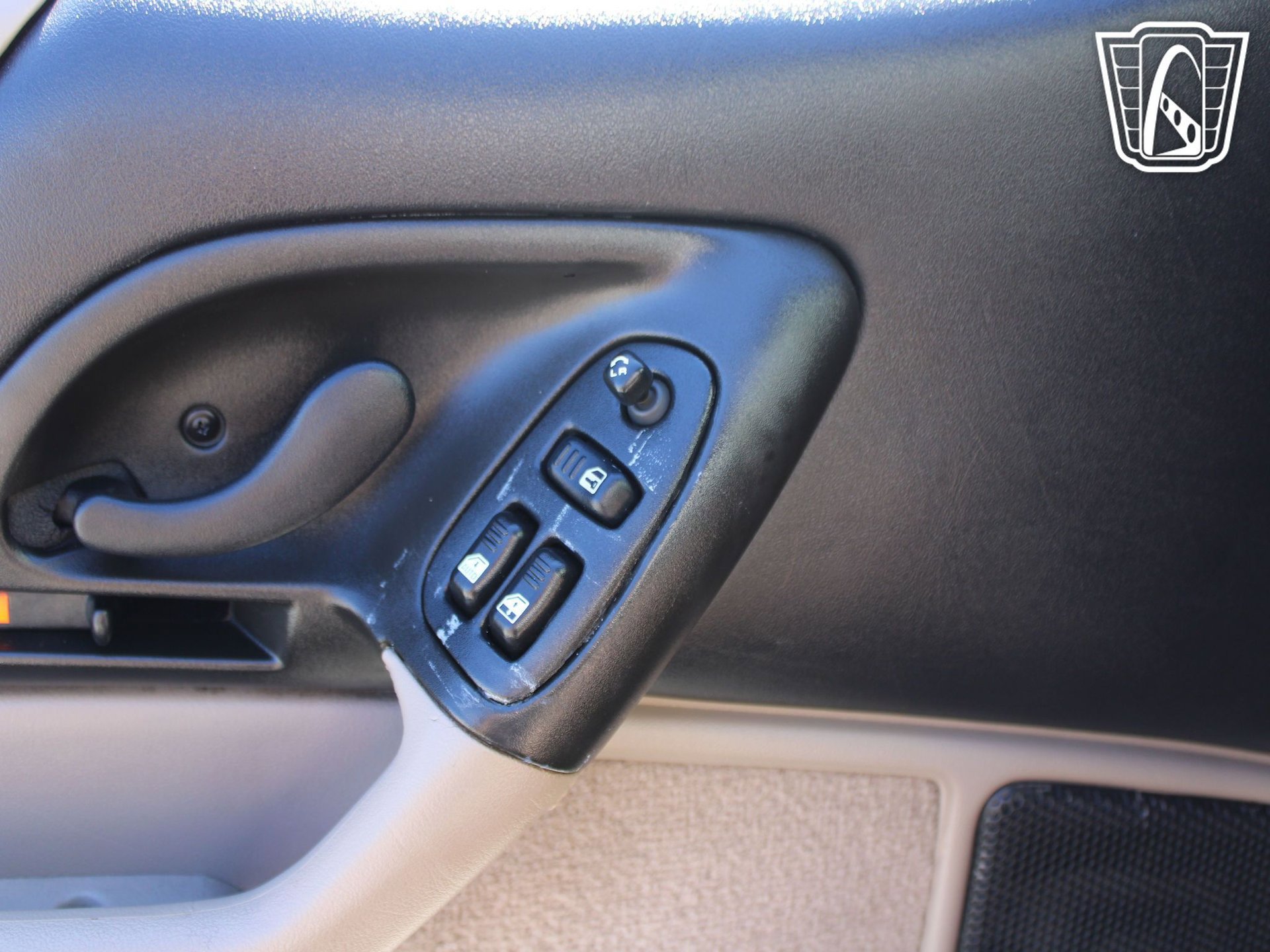 Used 2002 Chevrolet Camaro LT image 10