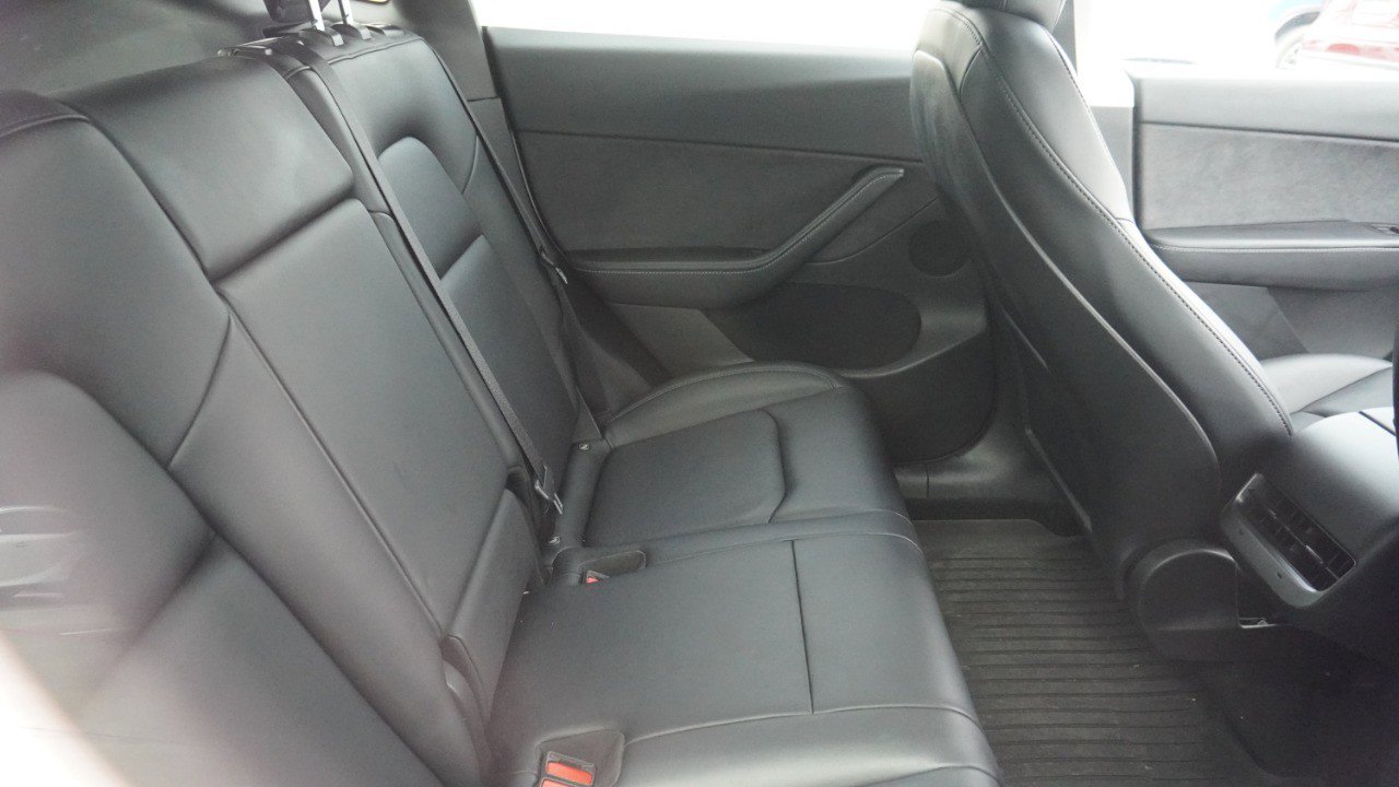 Used 2022 Tesla Model Y Long Range AWD/4WD image 11