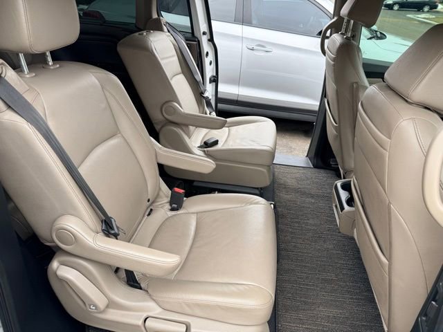 Used 2021 Honda Odyssey Touring image 3