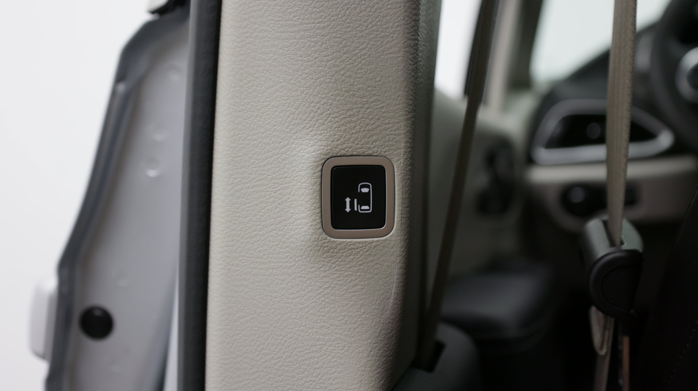 Used 2023 Chrysler Pacifica Touring-L FWD image 35
