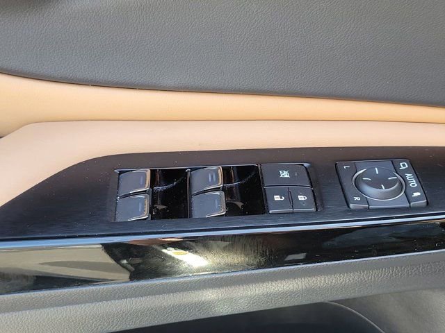 Used 2023 Lexus ES 350 Ultra Luxury w/ Accessory Package (Z1) image 30
