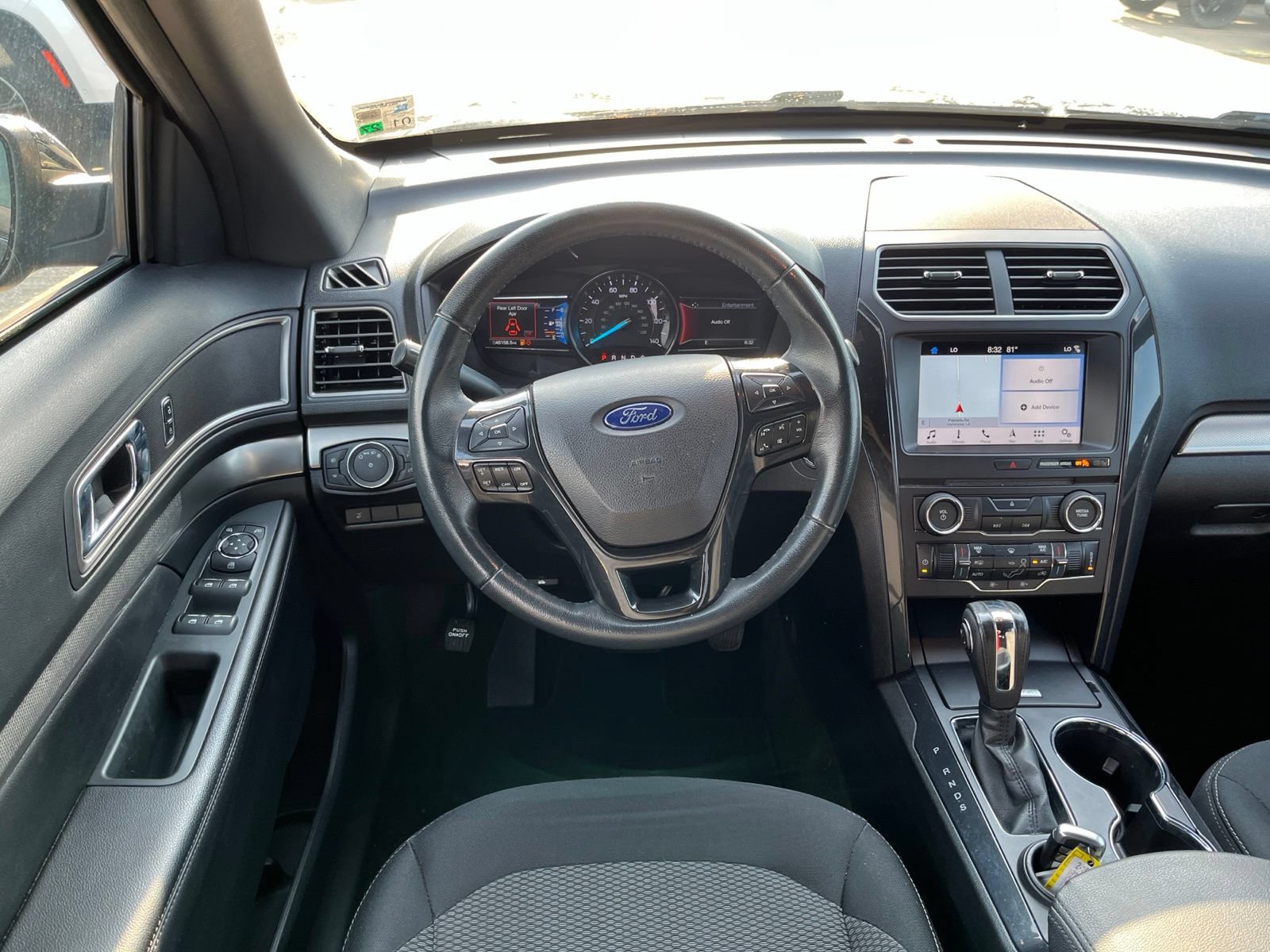 Used 2018 Ford Explorer XLT w/ Equipment Group 201A FWD image 11