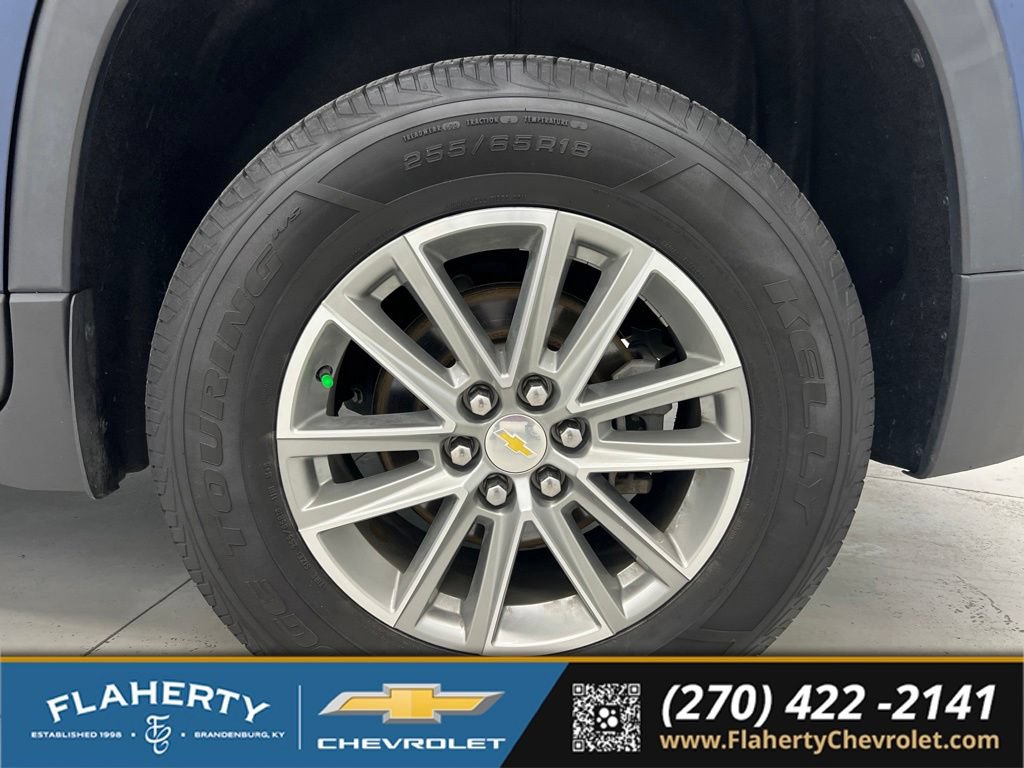 Used 2022 Chevrolet Traverse LT FWD image 18