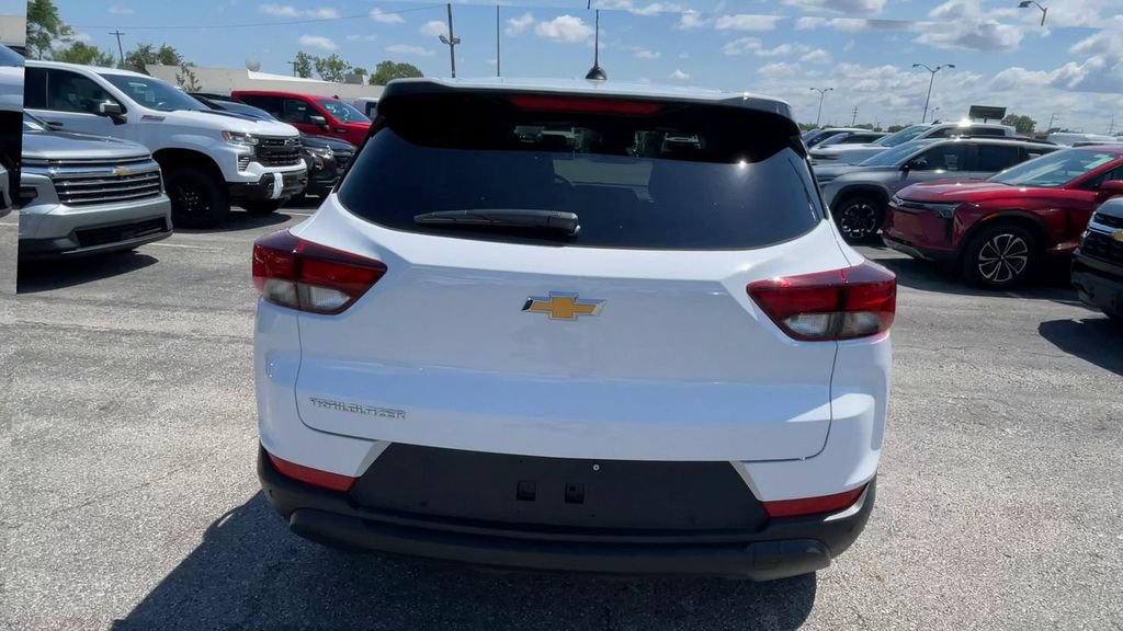 New 2026 Chevrolet TrailBlazer LS w/ LS Convenience Package FWD image 9