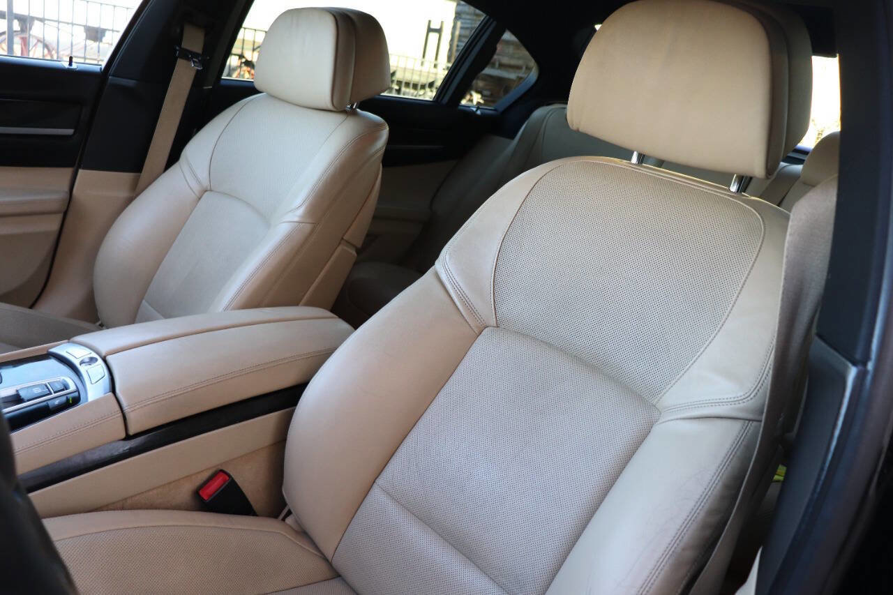 Used 2013 BMW 750Li image 15