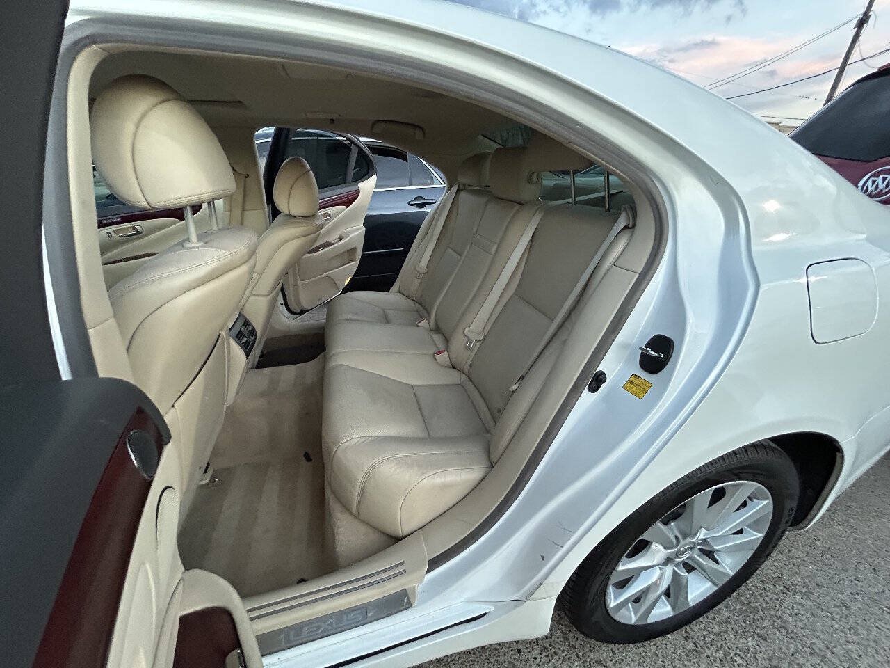 Used 2010 Lexus LS 460 AWD image 36