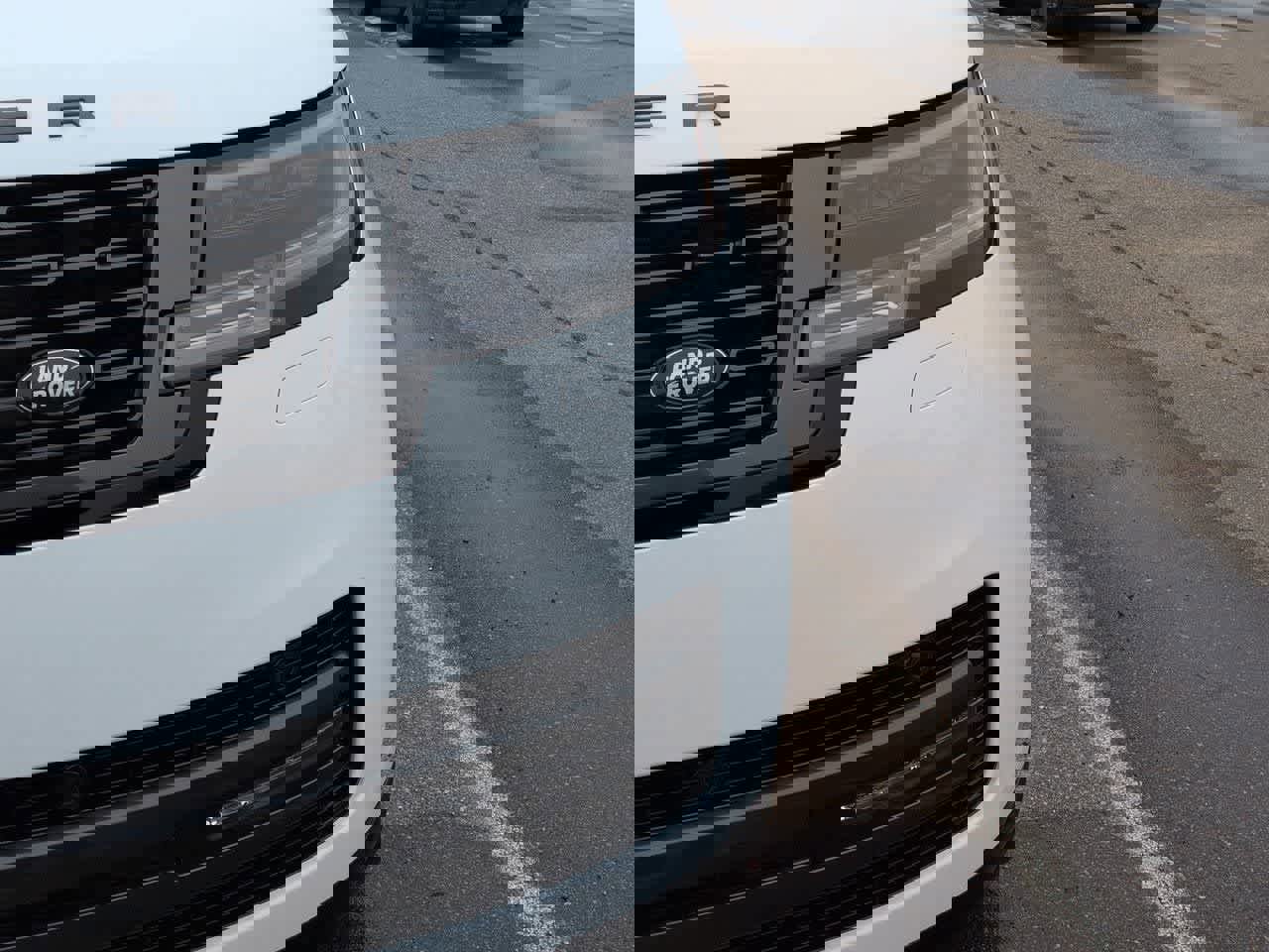 New 2026 Land Rover Range Rover Long Wheelbase Autobiography image 10