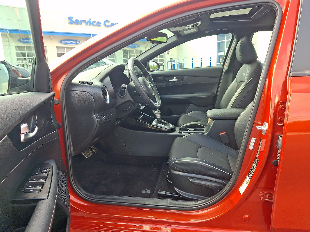 Used 2022 Kia Forte GT-Line w/ GT-Line Premium Package FWD image 15
