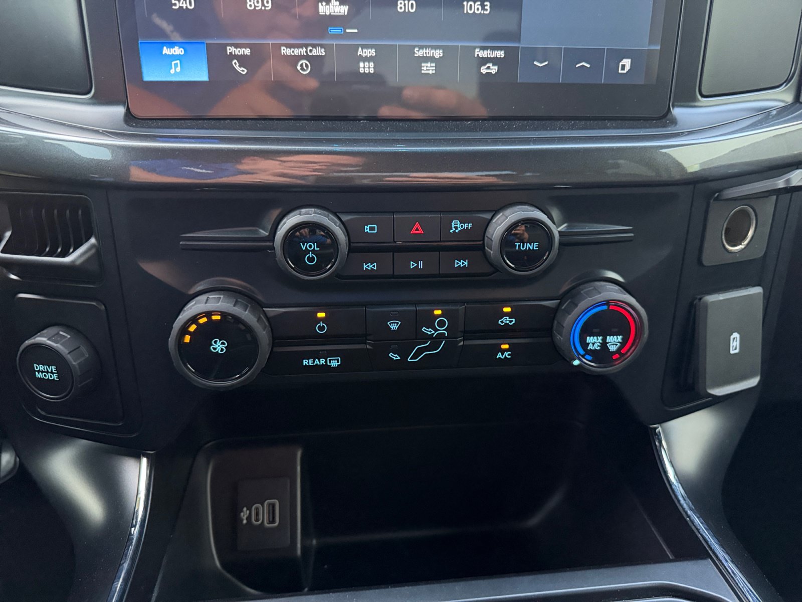 Certified 2025 Ford F150 STX w/ Equipment Group 200A RWD image 24