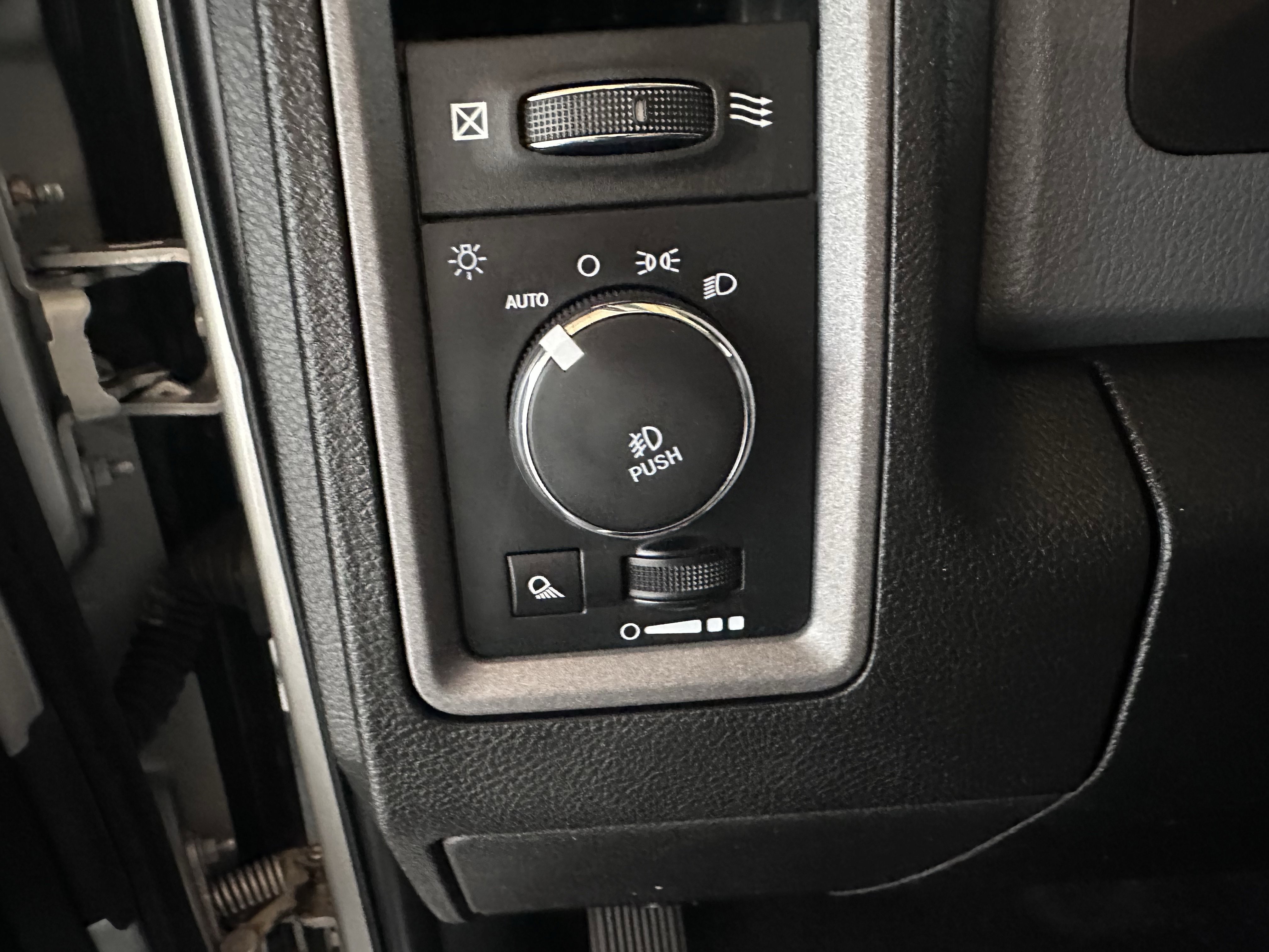 Used 2019 RAM 1500 Express image 34
