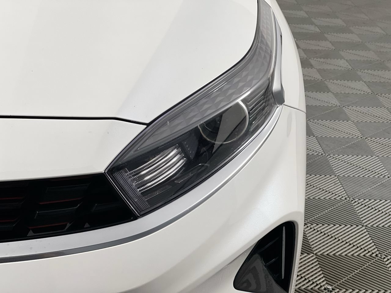 Certified 2024 Kia Forte GT-Line FWD image 11