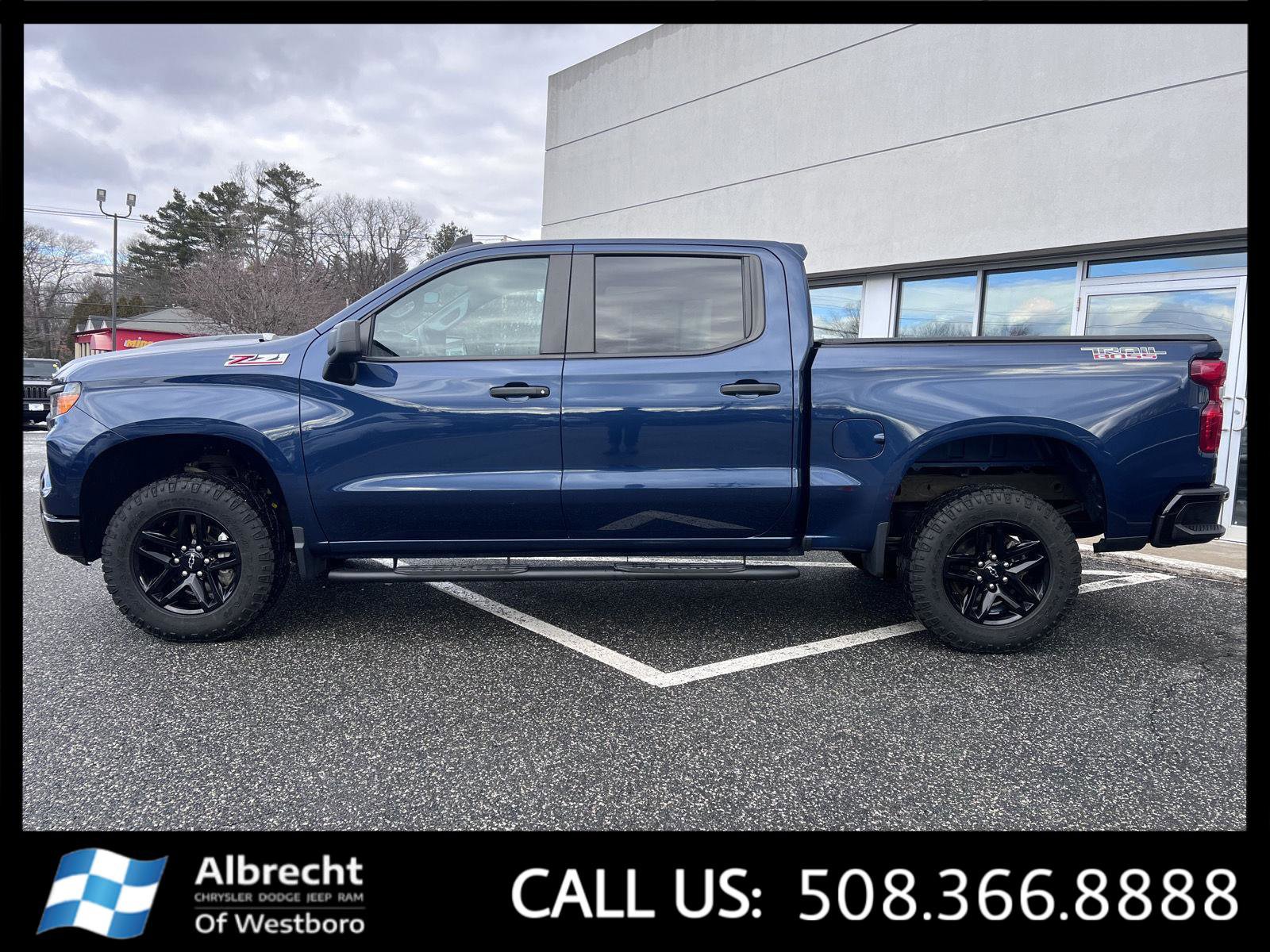 Used 2023 Chevrolet Silverado 1500 Custom Trail Boss image 2