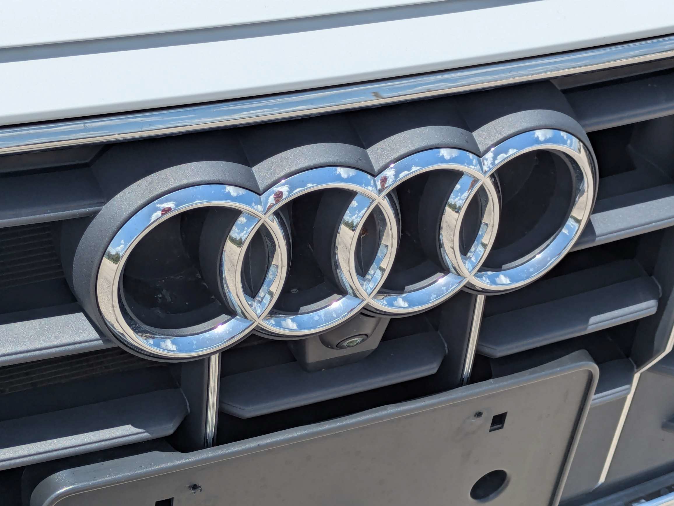 Used 2023 Audi Q8 Premium AWD/4WD image 14