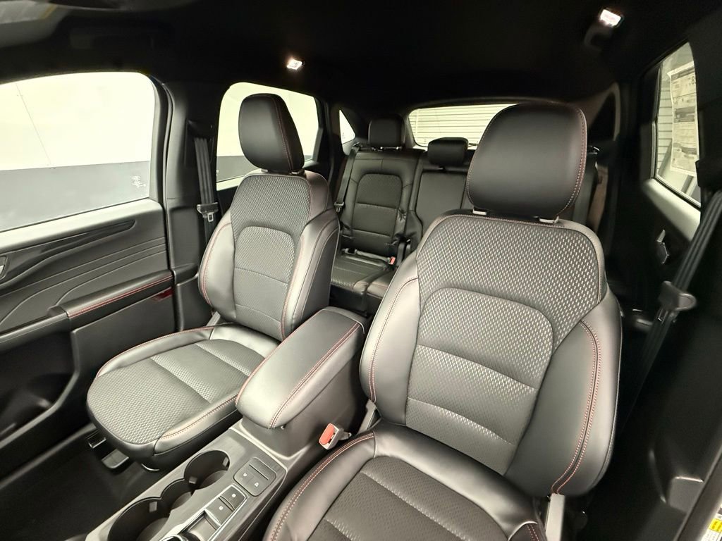 New 2026 Ford Escape ST-Line w/ Cold Weather Package AWD/4WD image 41