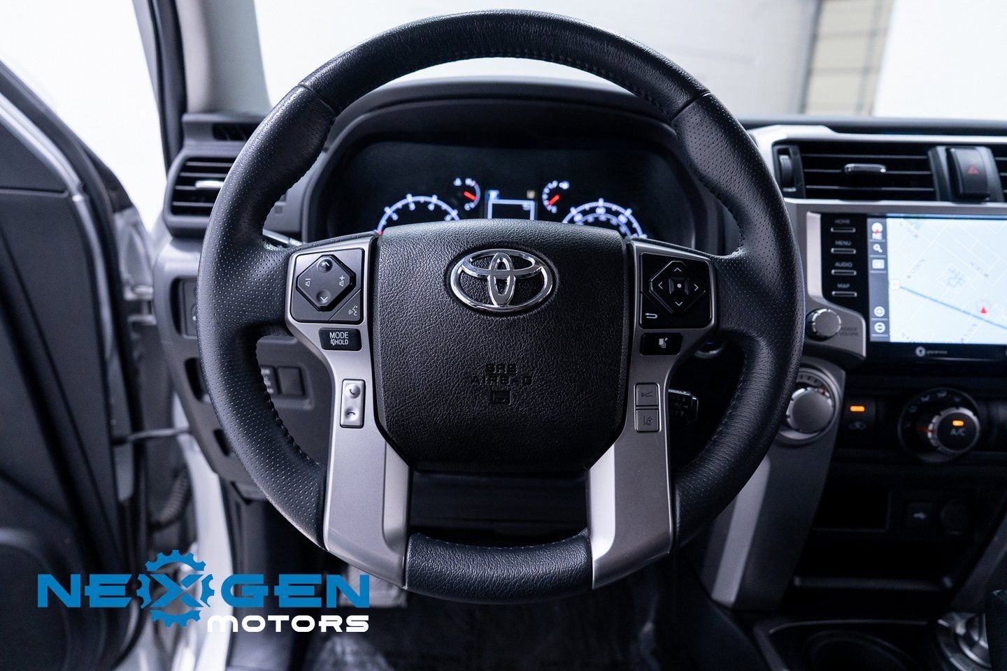 Used 2021 Toyota 4Runner SR5 Premium image 18